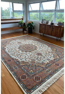 Parsa Soft Traditional Fringed Rug